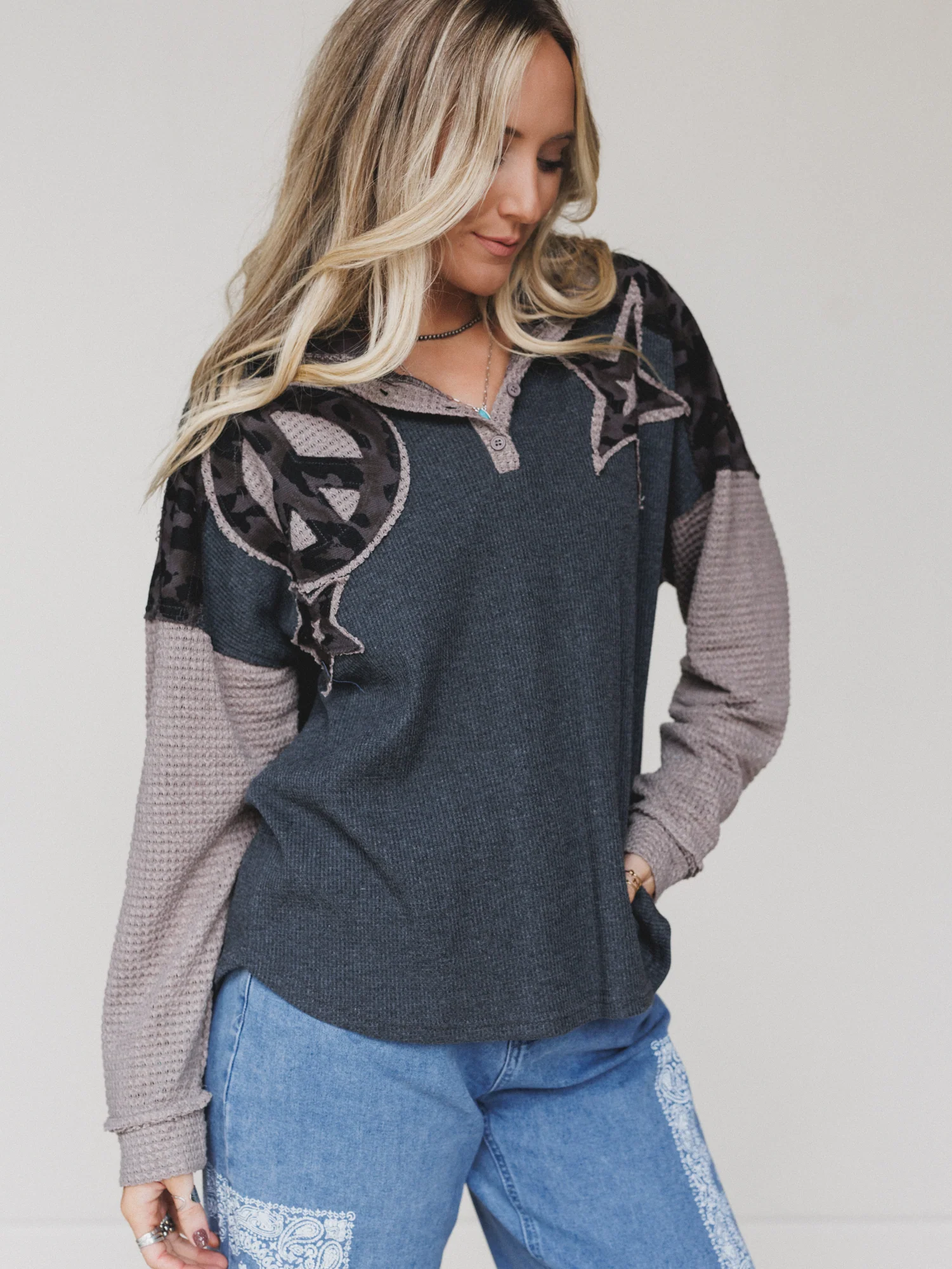 Camo Stars Hoodie - Charcoal Leopard - Image 4