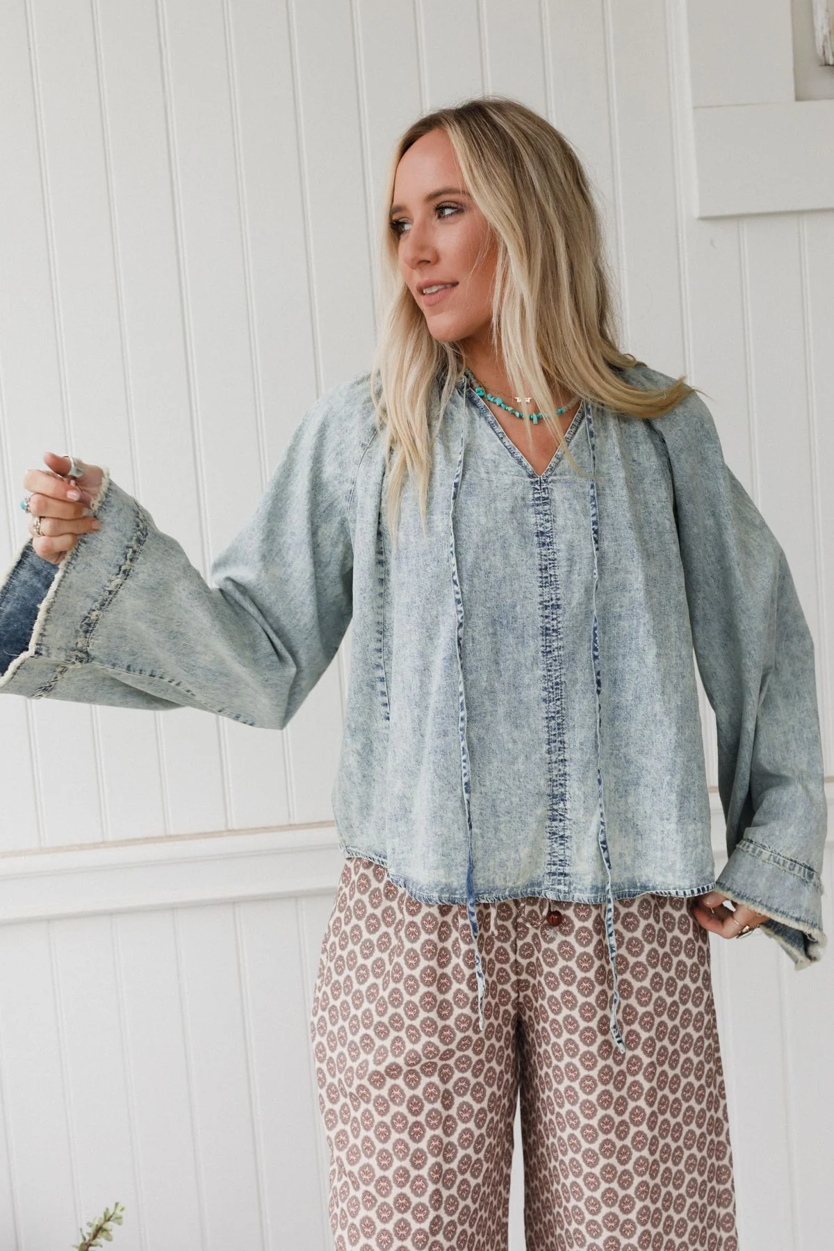 Driftwood Ease Top - Light Wash - Image 2