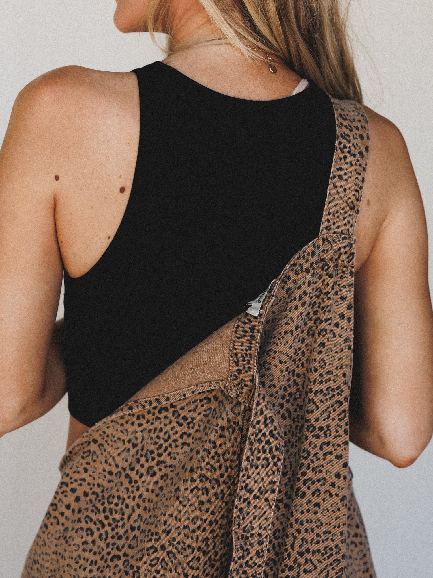 High Neck Seamless Brami - Black - Image 3